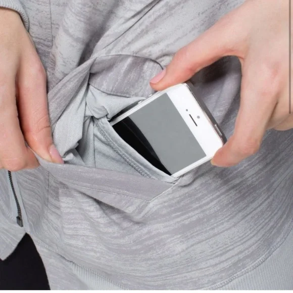 Lululemon Mula Bundle Wrap Jacket in Silver Spoon (Gray) - Picture 4 of 4